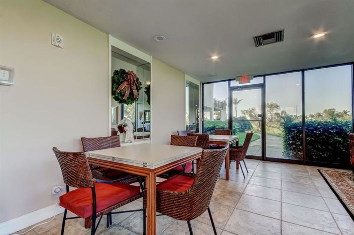 Image No.45-2 Bed Property for sale