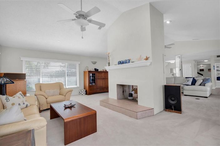 Image No.12-4 Bed Property for sale