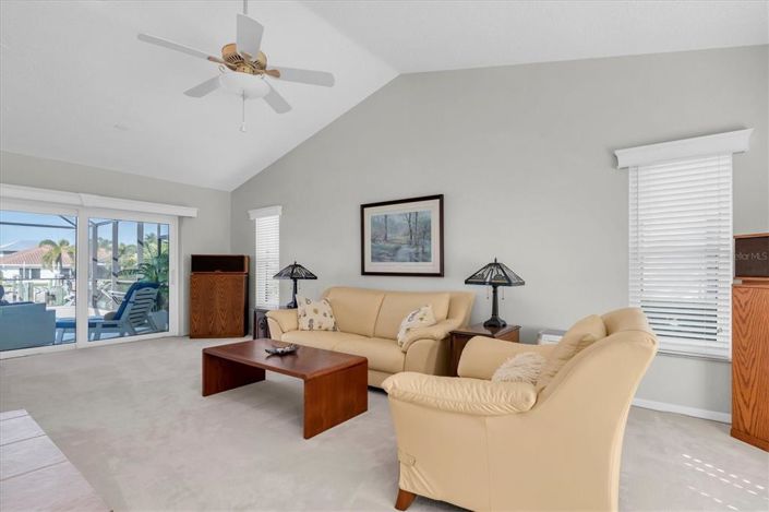 Image No.13-4 Bed Property for sale