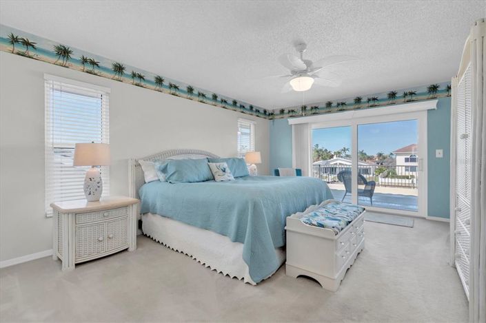 Image No.27-4 Bed Property for sale