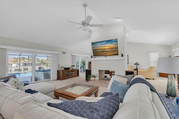 Image No.3-4 Bed Property for sale