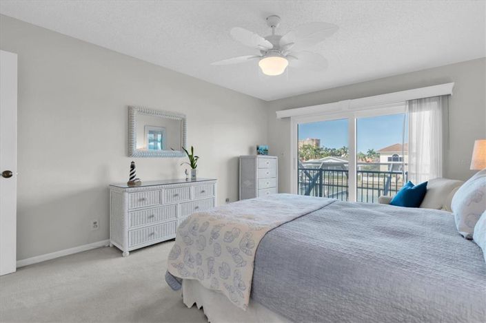 Image No.40-4 Bed Property for sale