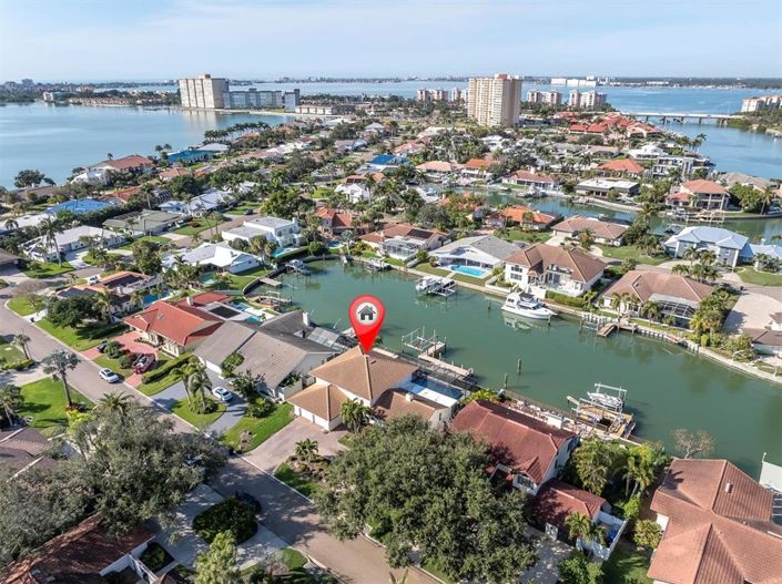 Image No.54-4 Bed Property for sale