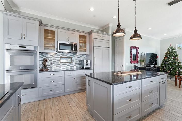 Image No.17-3 Bed Property for sale