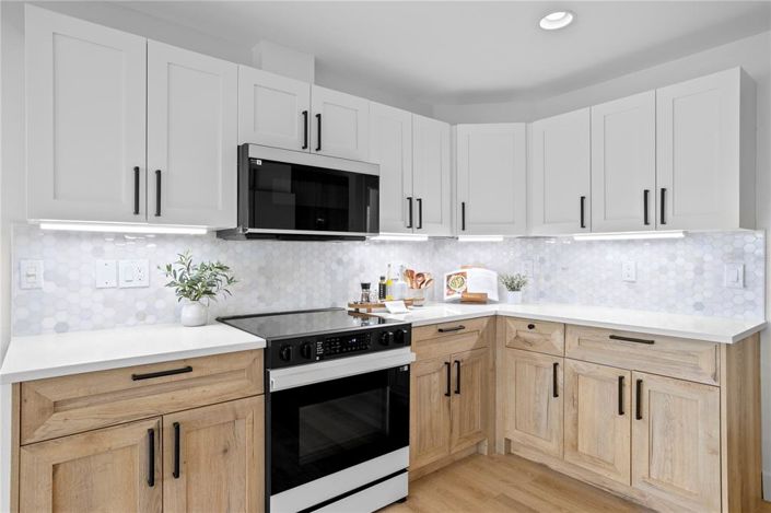 Image No.12-4 Bed Property for sale