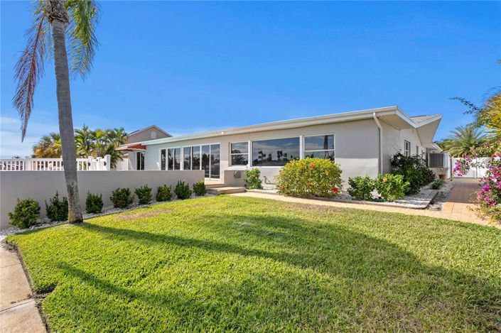 Image No.29-4 Bed Property for sale