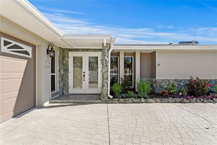 Image No.38-4 Bed Property for sale