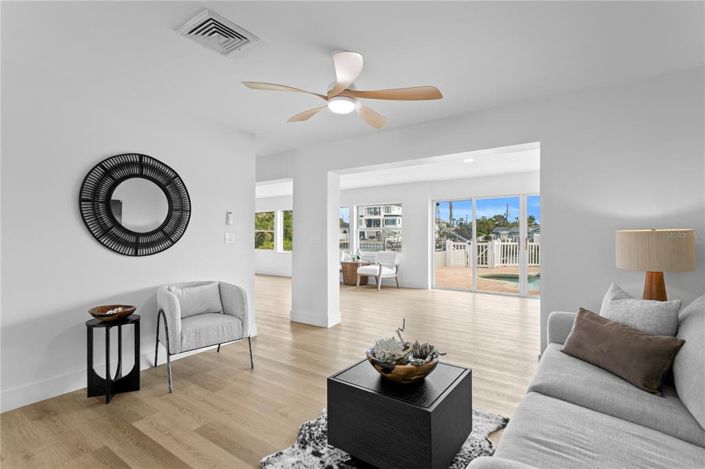 Image No.5-4 Bed Property for sale