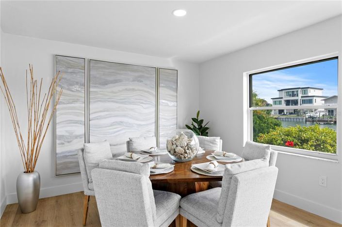 Image No.8-4 Bed Property for sale