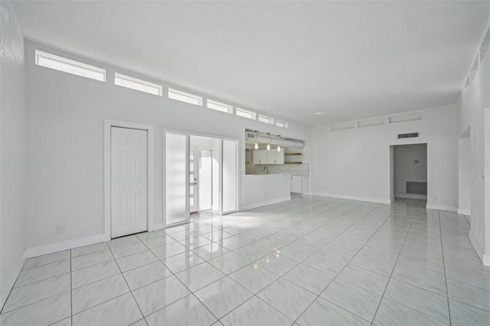 Image No.10-4 Bed Property for sale