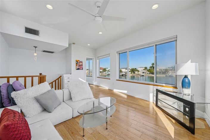 Image No.27-4 Bed Property for sale