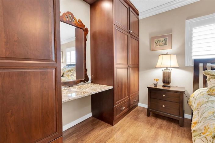 Image No.32-2 Bed Townhouse for sale