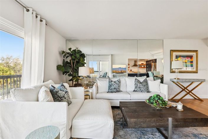 Image No.15-3 Bed Property for sale