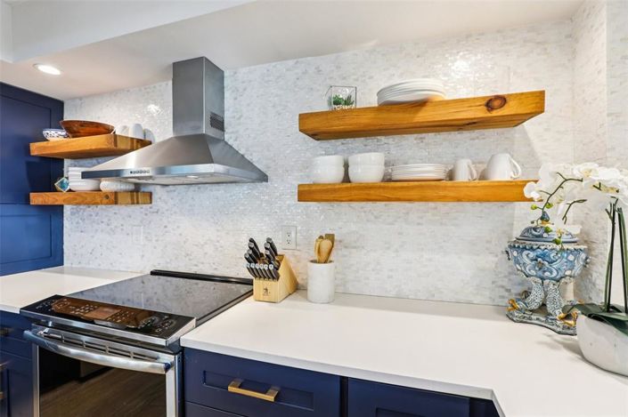 Image No.24-3 Bed Property for sale