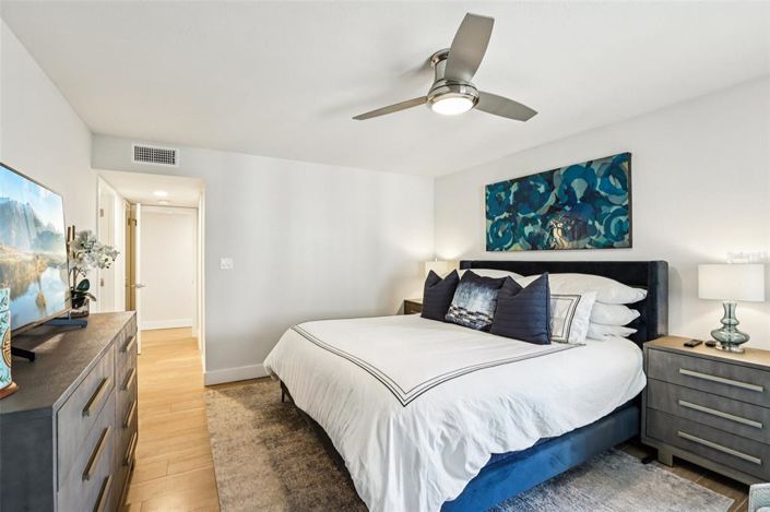 Image No.27-3 Bed Property for sale