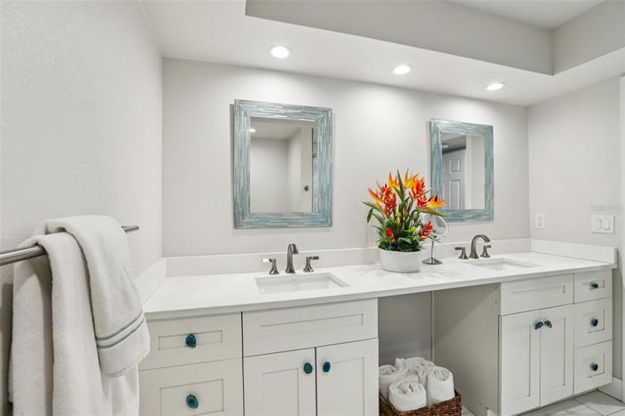 Image No.29-3 Bed Property for sale