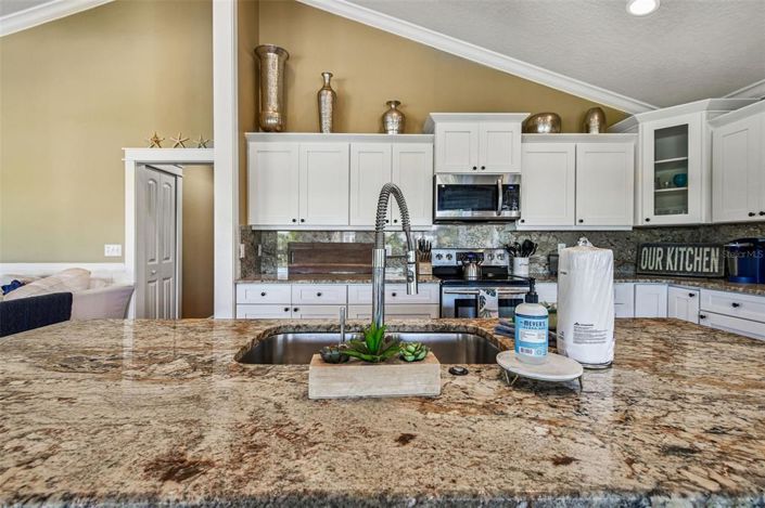 Image No.18-3 Bed Property for sale