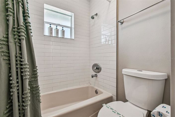 Image No.32-3 Bed Property for sale