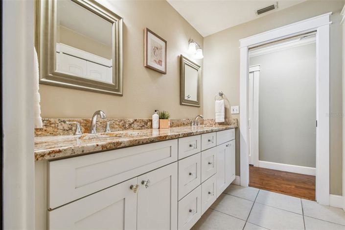 Image No.39-3 Bed Property for sale