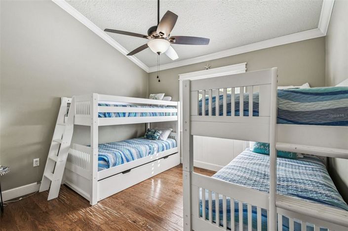 Image No.41-3 Bed Property for sale