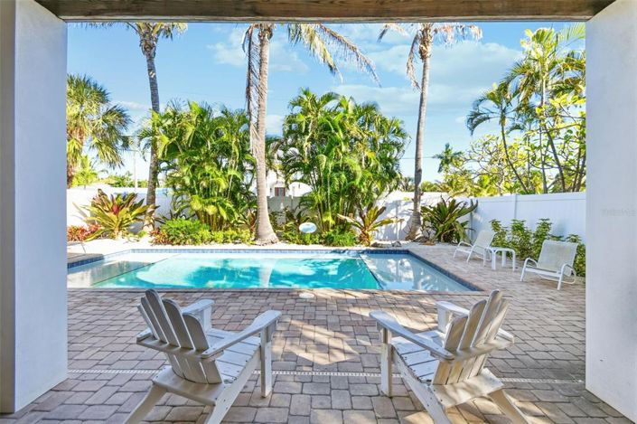 Image No.56-3 Bed Property for sale