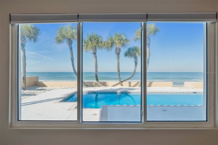 Image No.26-6 Bed Property for sale