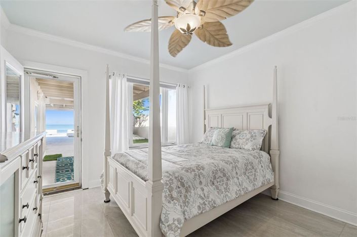 Image No.29-6 Bed Property for sale