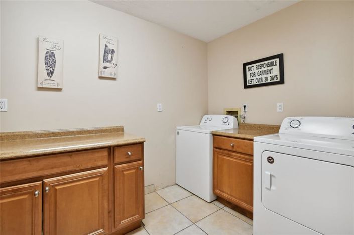 Image No.31-6 Bed Property for sale