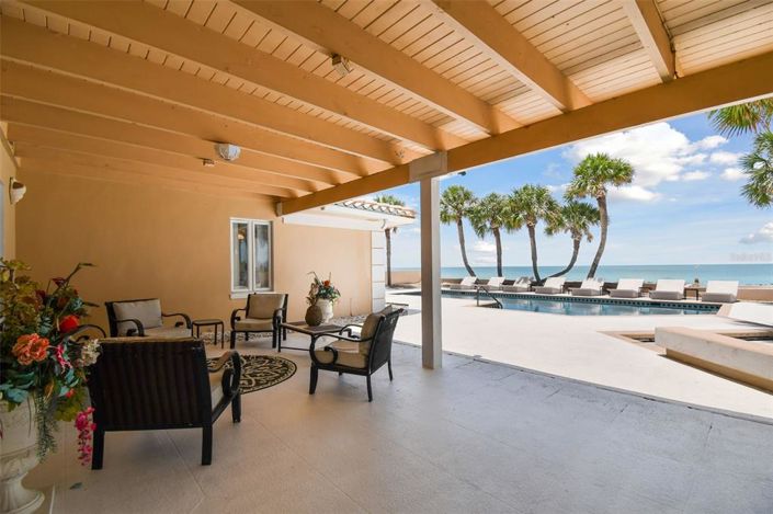 Image No.40-6 Bed Property for sale