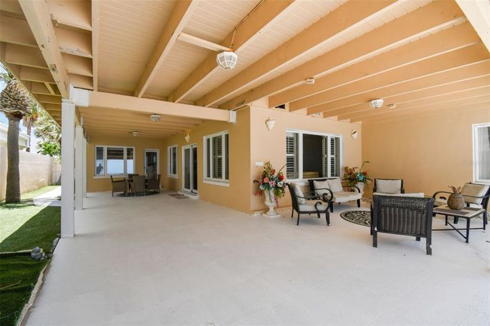 Image No.41-6 Bed Property for sale