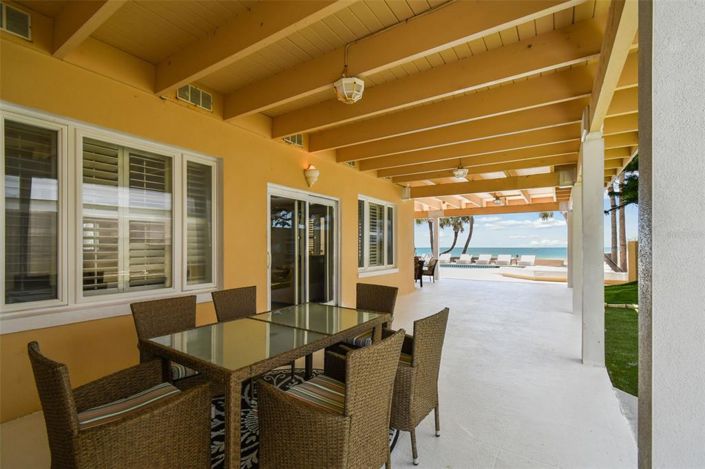 Image No.42-6 Bed Property for sale