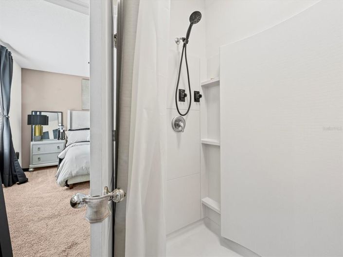 Image No.18-3 Bed Townhouse for sale