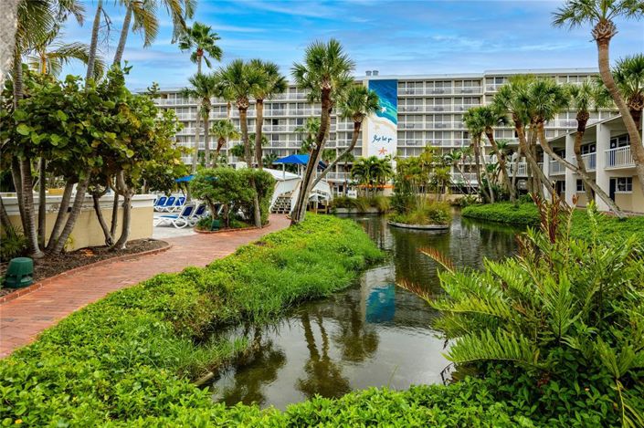 Image No.40-2 Bed Property for sale