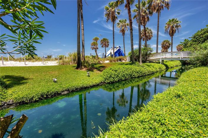 Image No.43-2 Bed Property for sale