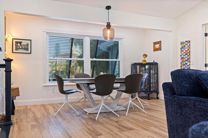 Image No.12-4 Bed Property for sale