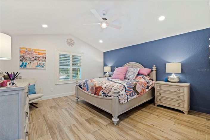 Image No.18-4 Bed Property for sale