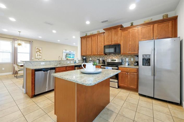 Image No.12-6 Bed Property for sale