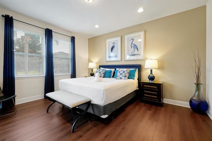 Image No.26-6 Bed Property for sale