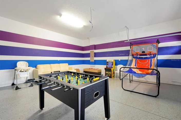 Image No.33-6 Bed Property for sale