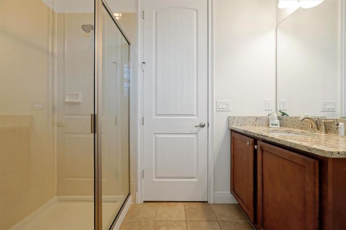 Image No.43-6 Bed Property for sale