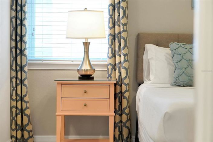 Image No.52-6 Bed Property for sale