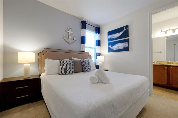 Image No.55-6 Bed Property for sale