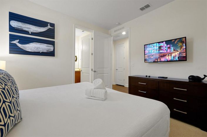 Image No.57-6 Bed Property for sale