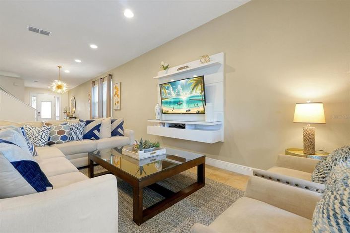 Image No.8-6 Bed Property for sale