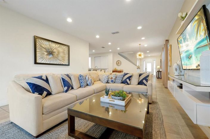 Image No.9-6 Bed Property for sale