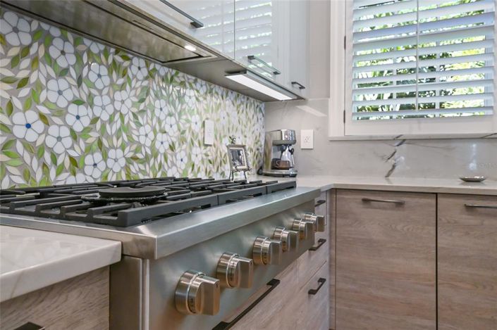 Image No.16-4 Bed Property for sale