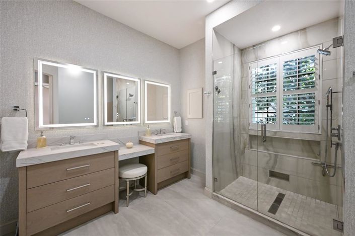 Image No.19-4 Bed Property for sale