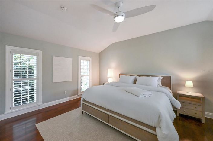 Image No.21-4 Bed Property for sale