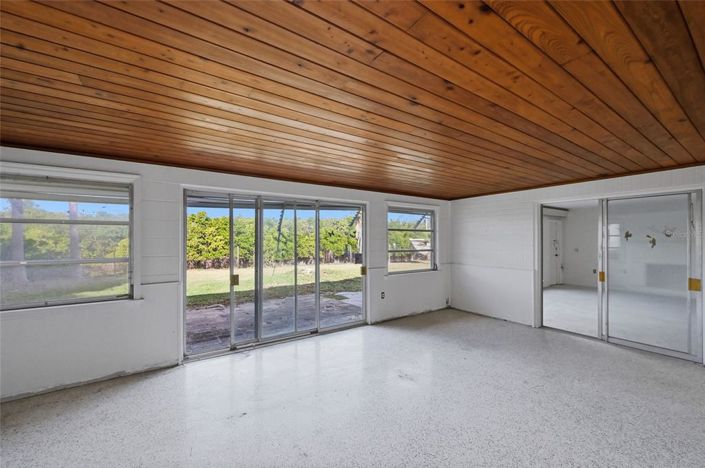 Image No.20-Propriété de 2 chambres à vendre à Holmes Beach