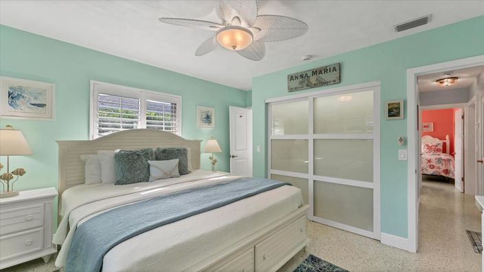 Image No.39-3 Bed Property for sale